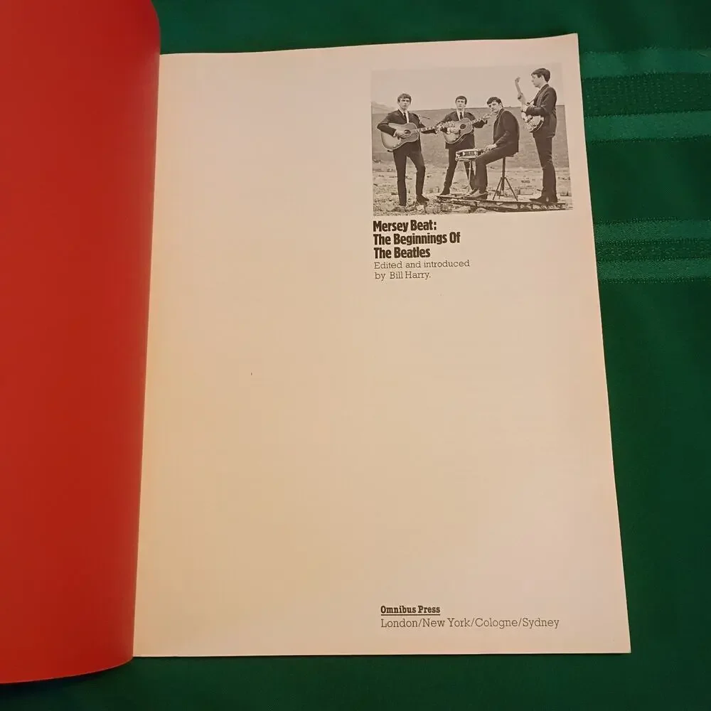 Mersey Beat: The Beginnings of The Beatles Bill Harry 1977 Omnibus Press Soft